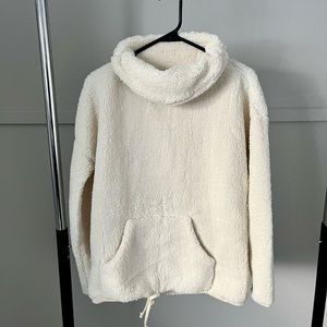 NWT Women’s Cowel Neck Sherpa Pullover Sweater
